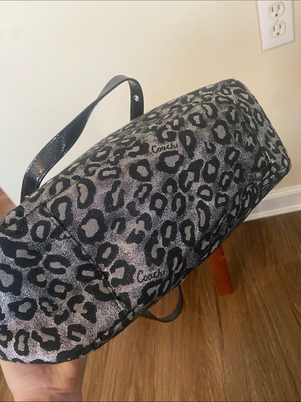 Coach Ocelot Metallic Gray Leopard Print Tote bag.F17675 - Picture 5 of 12